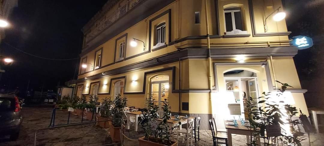 Donna Luisella B&B Neapel Exteriör bild